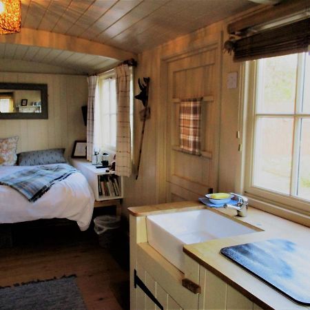 ホテル Glamping On The Hill Mells エクステリア 写真