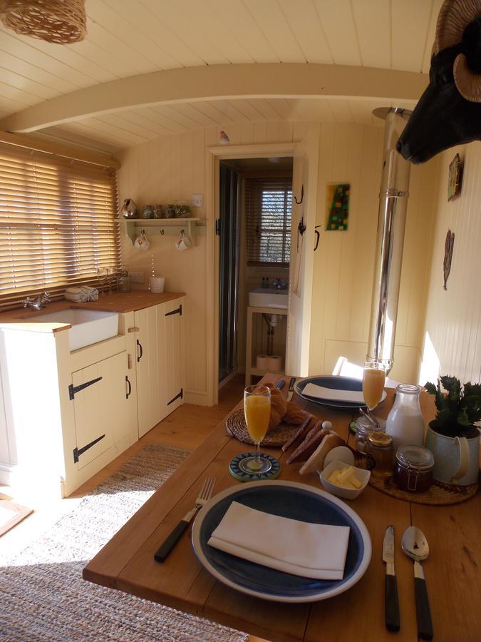 ホテル Glamping On The Hill Mells エクステリア 写真